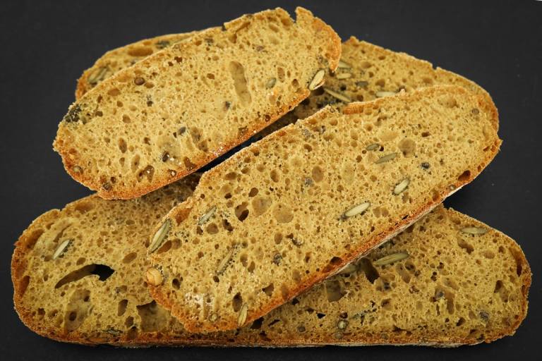 Brot mit Ölsaaten