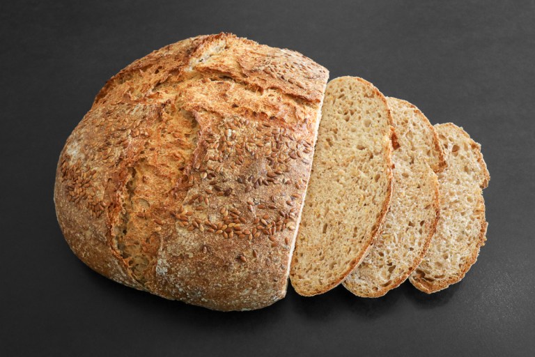 Brot mit Goldleinsamen