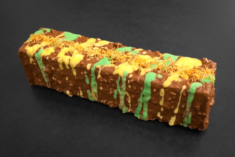 Dubai Chocolate Travel Cake