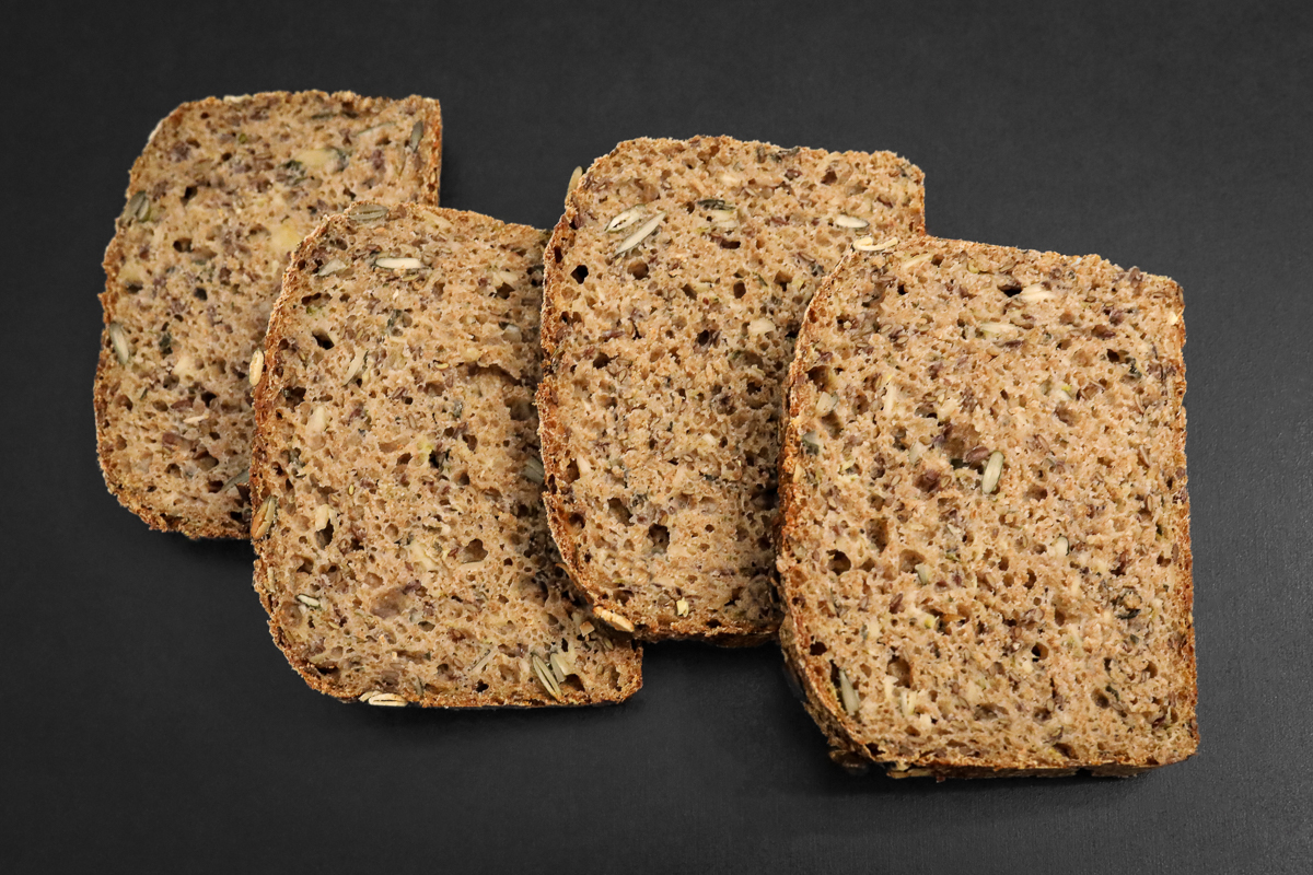 Zucchini-Dinkelvollkornbrot - Die Brotschafterin Zucchini-Dinkelvollkornbrot - Die Brotschafterin