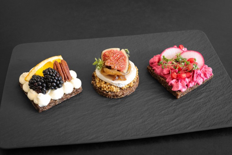 Pumpernickel Canapés