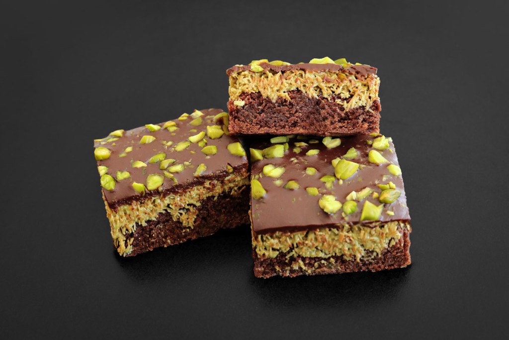 Brownies mit Pistazien-Kadayif-Füllung